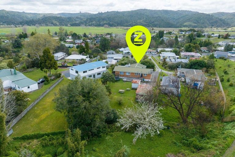 Photo of property in 17 Derrick Road, Kawakawa, 0210