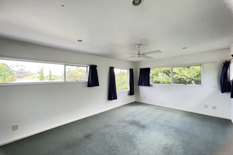 Photo of property in 1 Anakiwa Place, Milford, Auckland, 0620