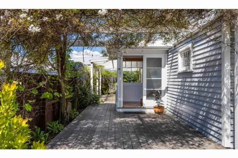 Photo of property in 14 Deyell Crescent, Sydenham, Christchurch, 8023