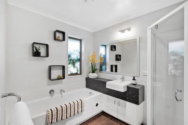 Photo of property in 14 James Drive, Woodend, 7610