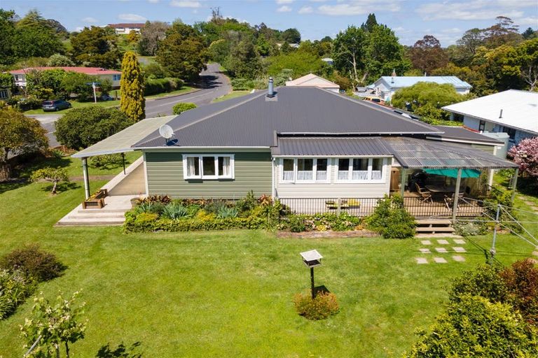Photo of property in 16 Macfarlane Street, Kawakawa, 0210