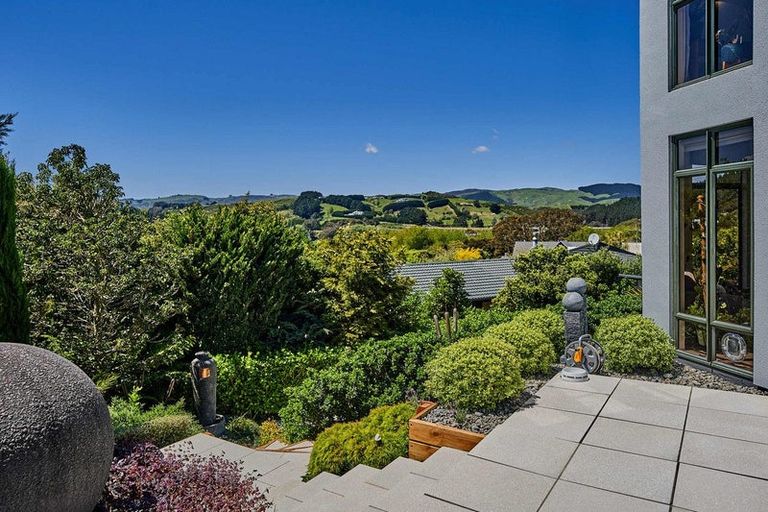 Photo of property in 17 Voyager Way, Whitby, Porirua, 5024
