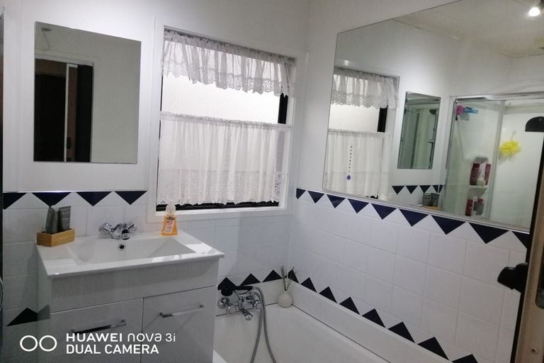 Photo of property in 221 Mahia Road, Wattle Downs, Auckland, 2103