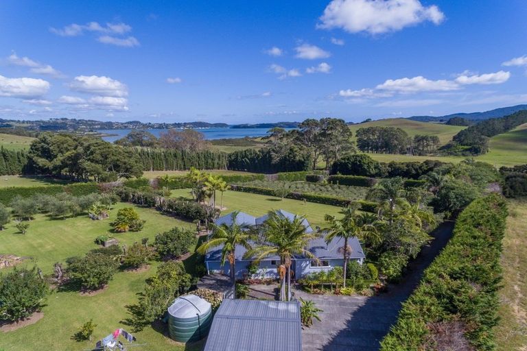 Photo of property in 51 Fosters Road, Mangonui, 0494