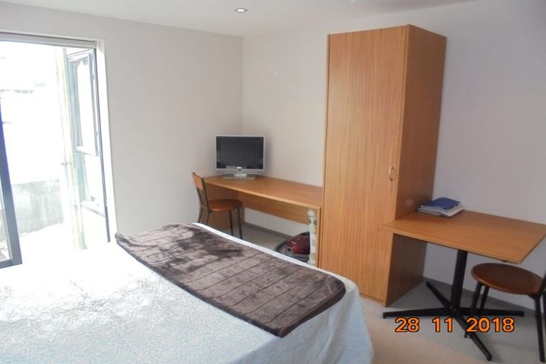 Photo of property in Dual Apartments, 108/142 Vivian Street, Te Aro, Wellington, 6011