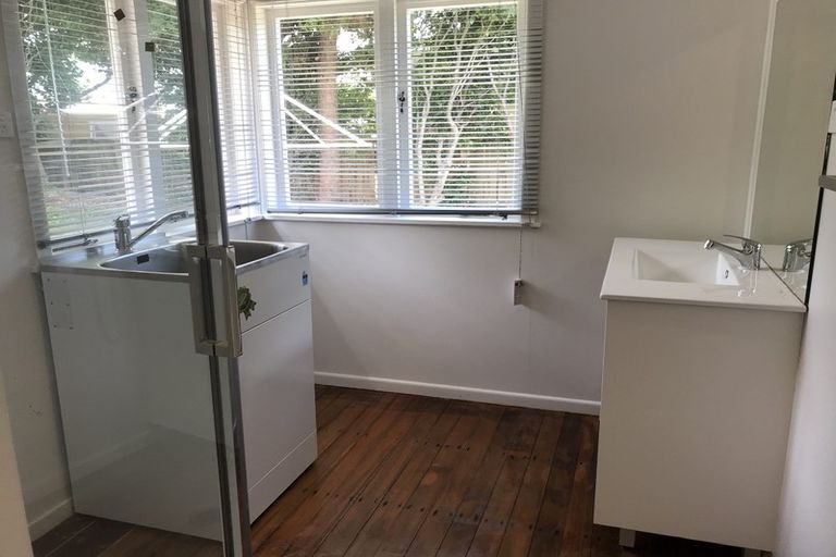 Photo of property in 31 Rosella Road, Mangere East, Auckland, 2024