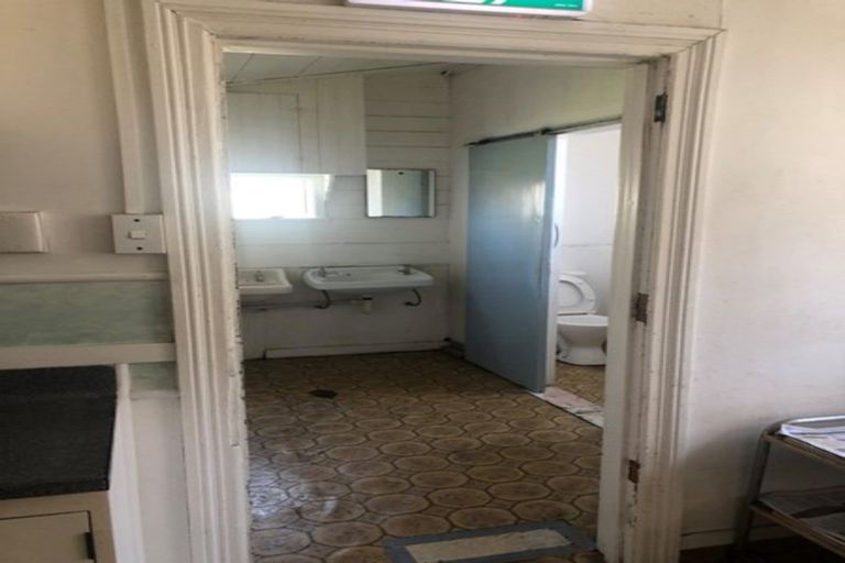 Photo of property in 10 Elizabeth Street, Petone, Lower Hutt, 5012