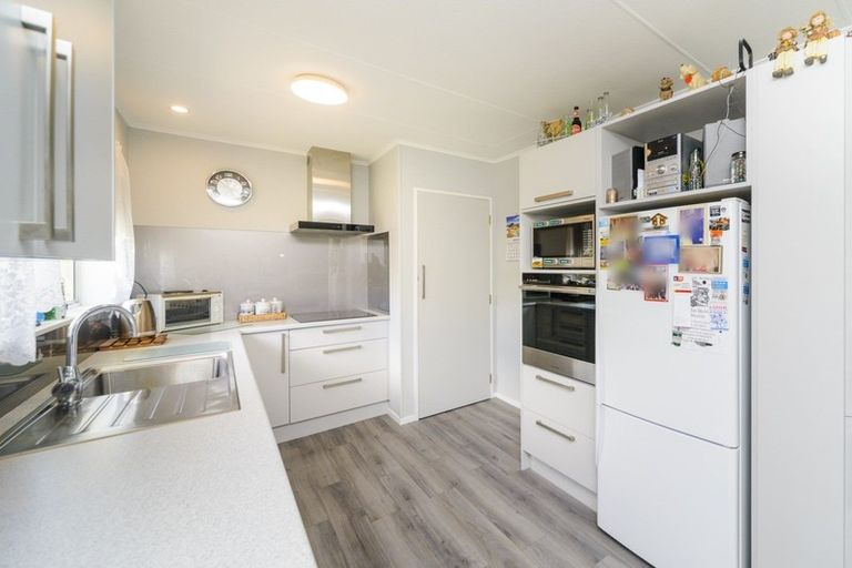 Photo of property in 4 Christian Place, Awapuni, Palmerston North, 4412