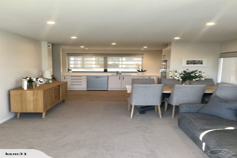 Photo of property in 9 Glenae Lane, Hobsonville, Auckland, 0618