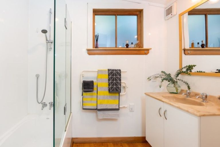 Photo of property in 17 Ascot Street, Thorndon, Wellington, 6011