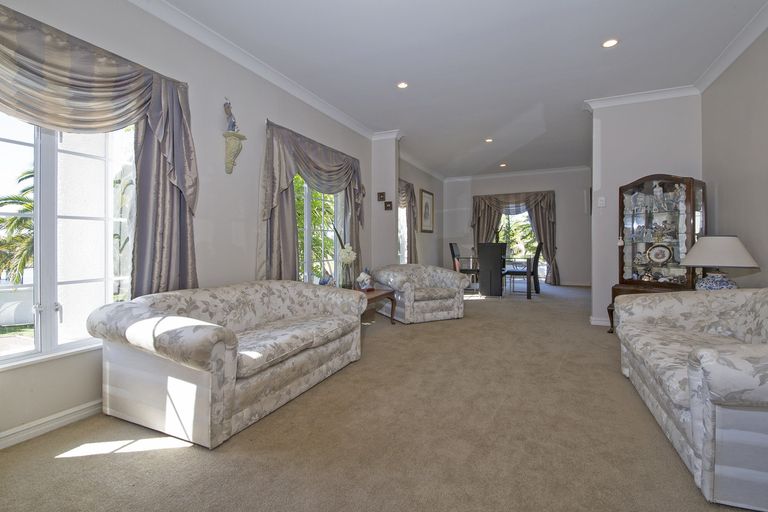 Photo of property in 13 Belvedere Court, West Harbour, Auckland, 0618