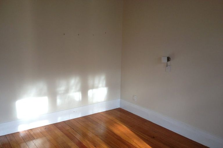 Photo of property in 1 Woodward Road, Mount Albert, Auckland, 1025