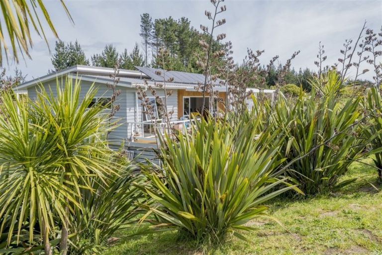 Photo of property in 8 Mowhia Grove, Waitarere, Levin, 5510
