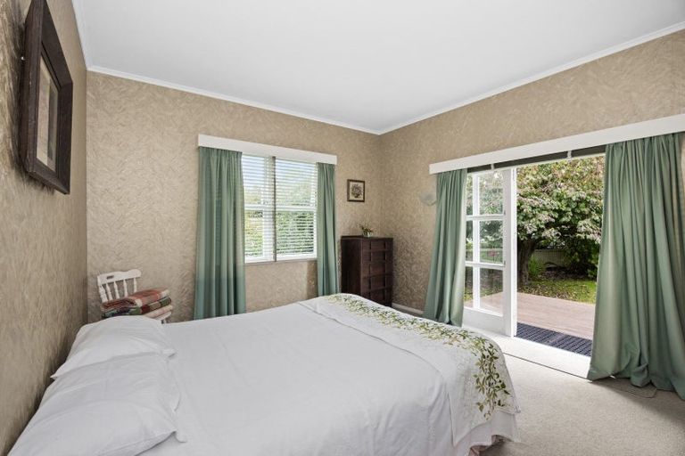 Photo of property in 9 Chester Place, Taradale, Napier, 4112