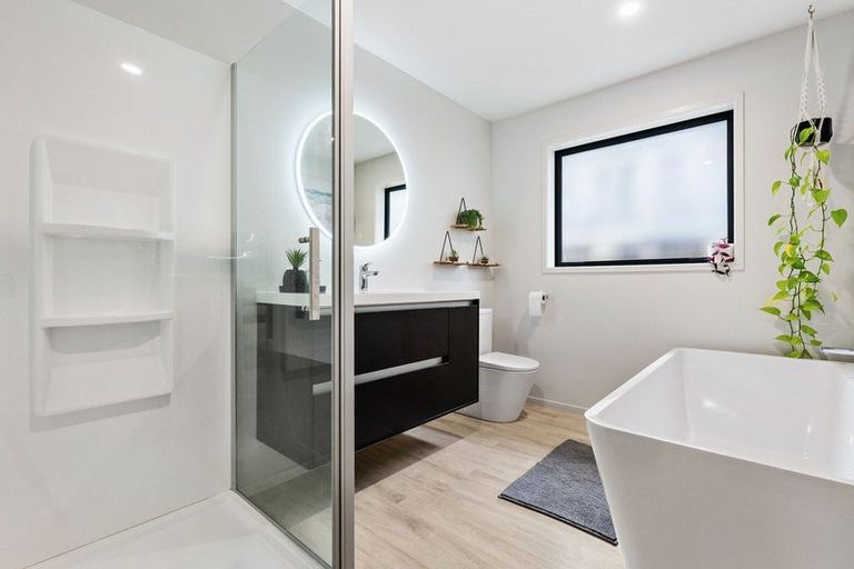 Photo of property in 32 Puhirake Crescent, Pyes Pa, Tauranga, 3112