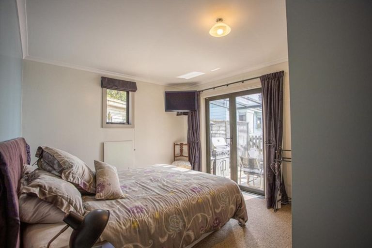 Photo of property in 112 Rocks Highway, Riverton/aparima, Riverton, 9822