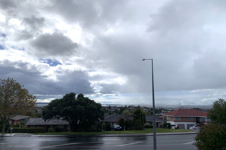 Photo of property in 4130 Great North Road, Glendene, Auckland, 0602