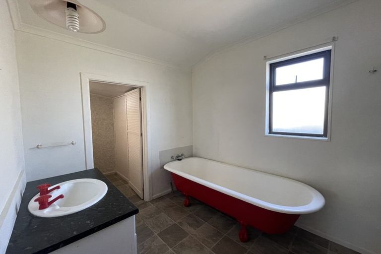 Photo of property in 404 Lyndon Road East, Hastings, 4122