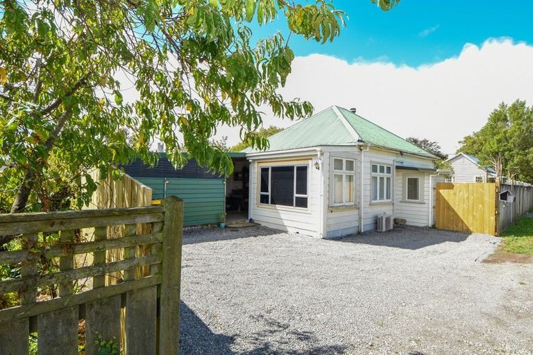 Photo of property in 6 Nobel Street, Carterton, 5713