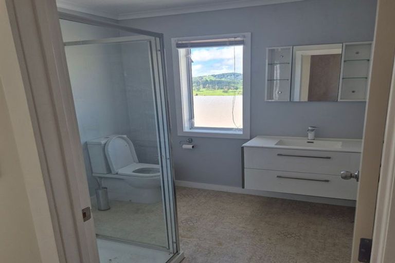 Photo of property in 137 Griffin Road, Maungaturoto, 0583