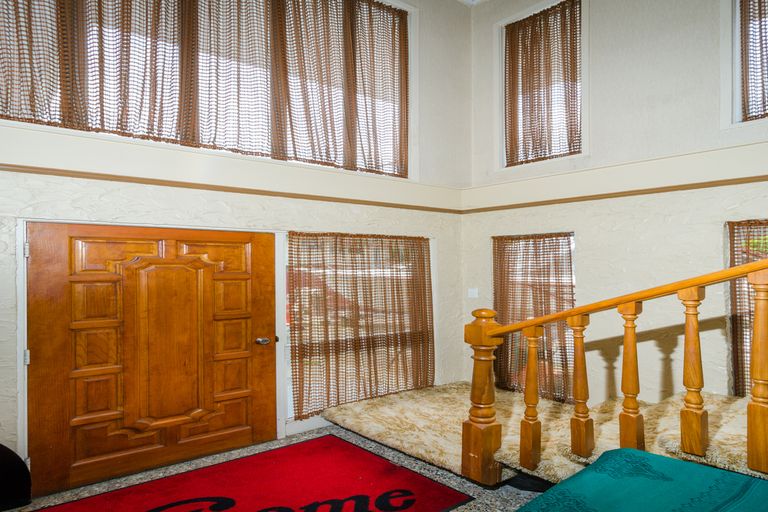 Photo of property in 46 Matuhi Rise, Henderson, Auckland, 0612