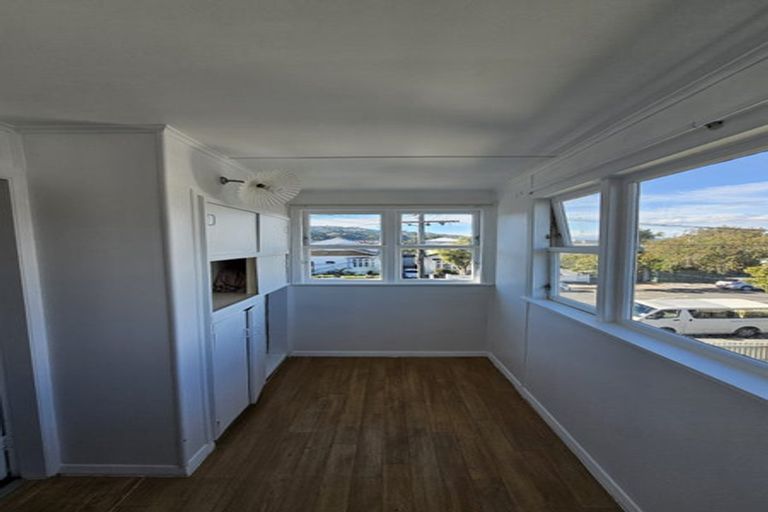 Photo of property in 6 Roxburgh Grove, Petone, Lower Hutt, 5012