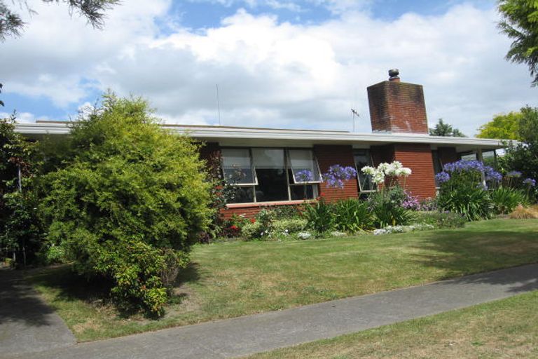 Photo of property in 4 Cedar Crescent, Feilding, 4702