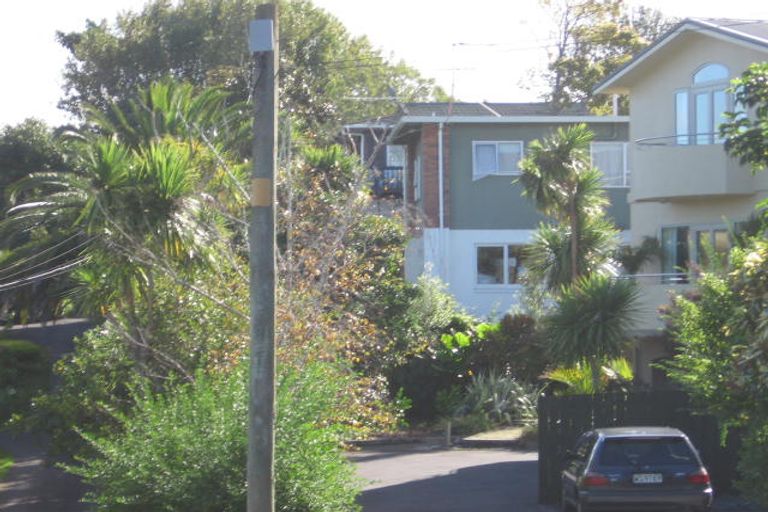 Photo of property in 2/308 Beach Road, Campbells Bay, Auckland, 0630