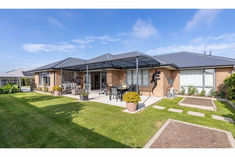 Photo of property in 8 Waipara Road, Pegasus, 7612