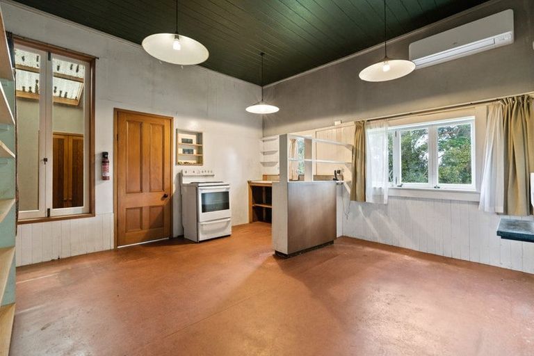 Photo of property in 250 Redoubt Road, Totara Park, Auckland, 2019