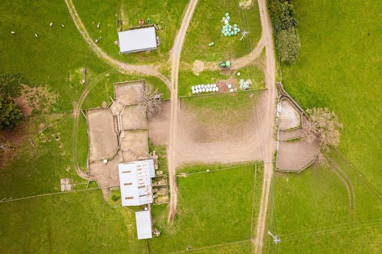 Photo of property in 210 Ongaonga Road, Waipawa, 4272