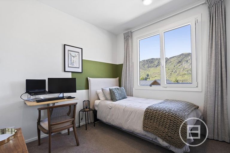 Photo of property in 1/30 Bullendale Drive, Arthurs Point, Queenstown, 9371
