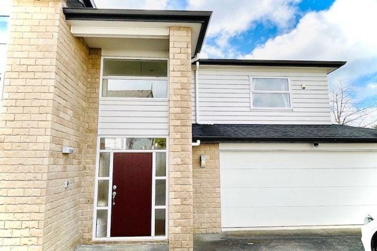 Photo of property in 66a Hutchinsons Road, Bucklands Beach, Auckland, 2014