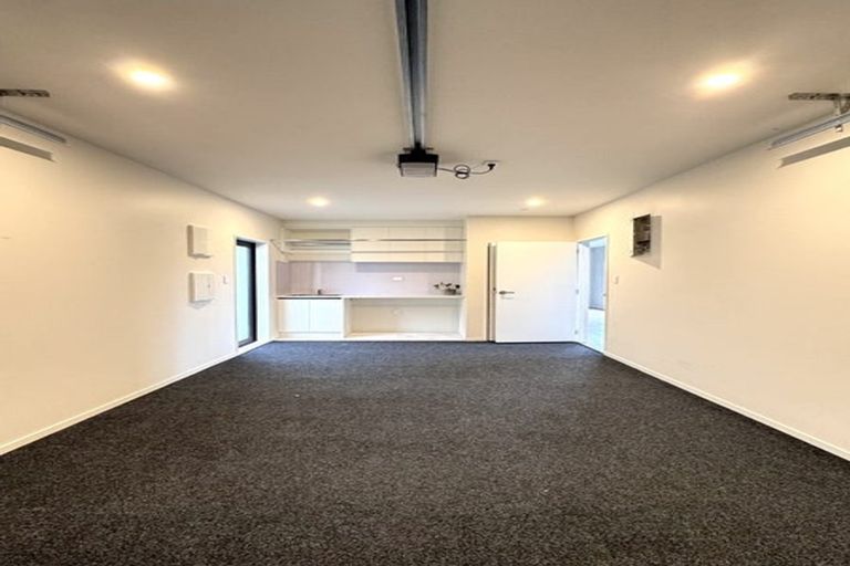 Photo of property in 29c West Harbour Drive, West Harbour, Auckland, 0618