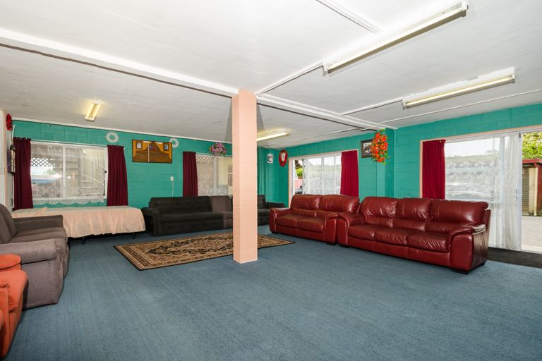 Photo of property in 46 Matuhi Rise, Henderson, Auckland, 0612