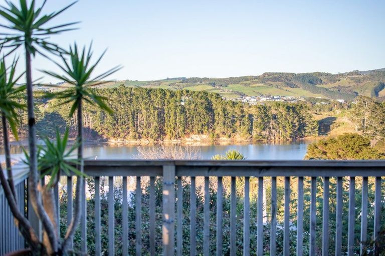 Photo of property in 4 Robertson Street, Raglan, 3225