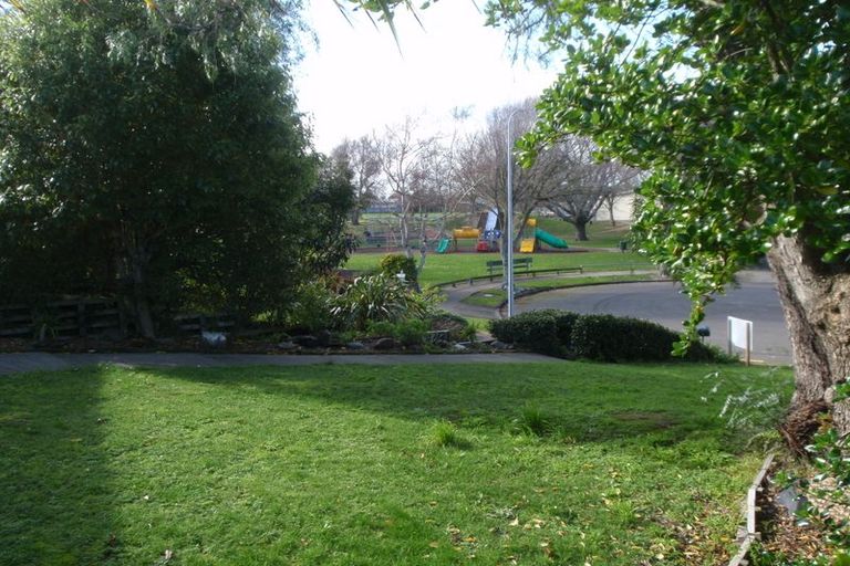 Photo of property in 42 Carter Crescent, Awapuni, Palmerston North, 4412