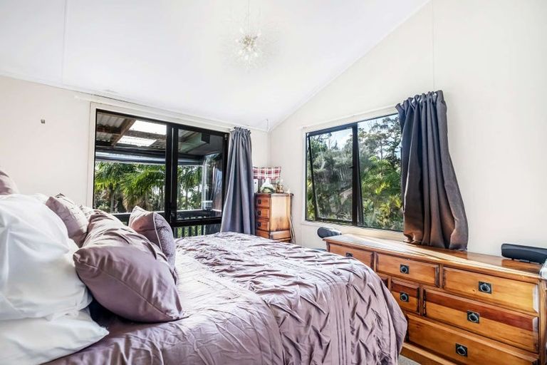 Photo of property in 54 Powells Road, Cable Bay, 0420