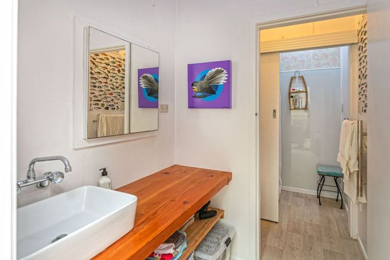 Photo of property in 33 Puriri Road, Te Kouma, Coromandel, 3581