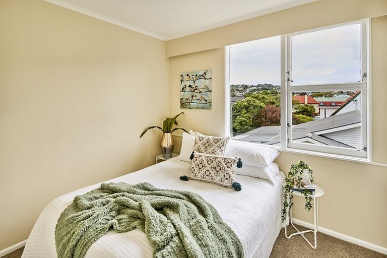 Photo of property in 229 Karori Road, Karori, Wellington, 6012