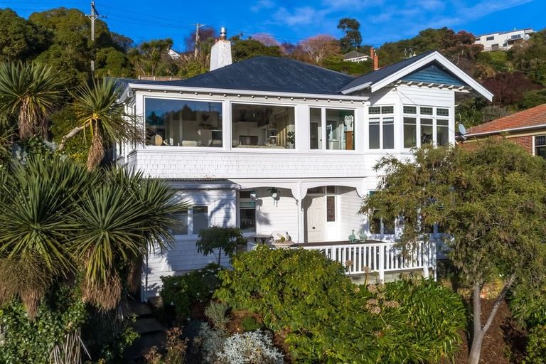 Photo of property in 114 Cliffs Road, Saint Clair, Dunedin, 9012