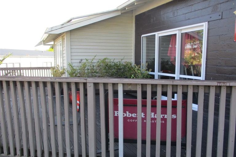 Photo of property in 82 Palmerston Street, Hamilton Lake, Hamilton, 3204