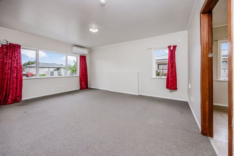 Photo of property in 33 Rollerson Street, Papakura, 2110