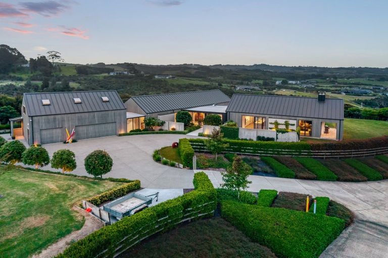 Photo of property in 67 Riordan Lane, Whitford, Manurewa, 2576