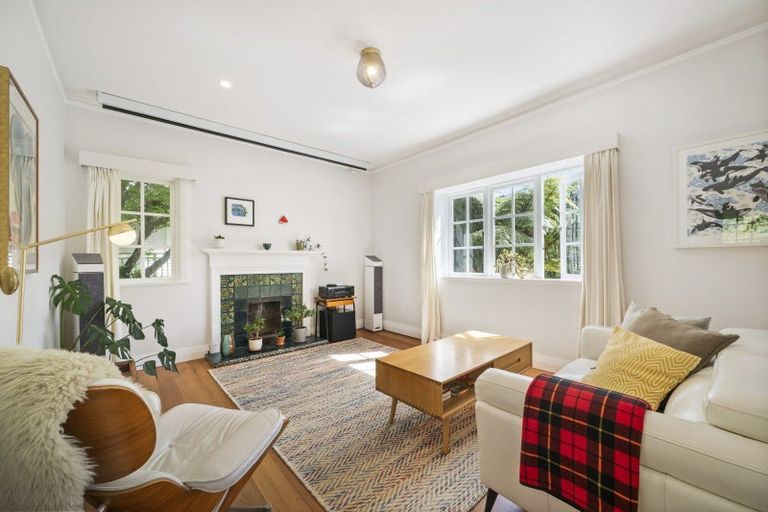 Photo of property in 34 Northland Road, Northland, Wellington, 6012