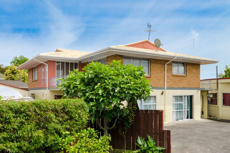 Photo of property in 46 Matuhi Rise, Henderson, Auckland, 0612