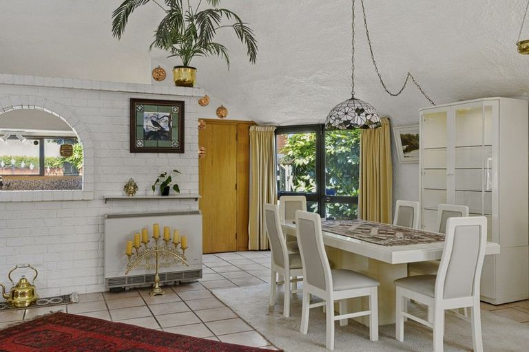 Photo of property in 254 Memorial Avenue, Burnside, Christchurch, 8053