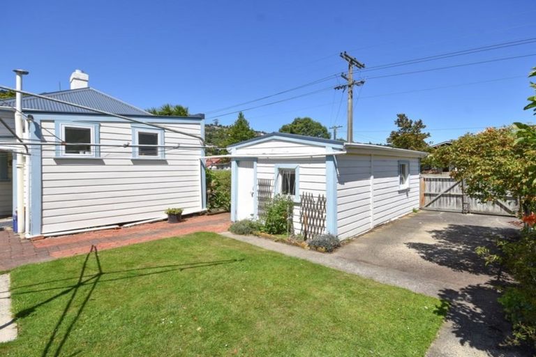 Photo of property in 1 Ainslee Place, North East Valley, Dunedin, 9010