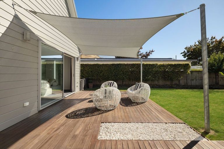 Photo of property in 11 Haddow's Place, Lake Hayes, Queenstown, 9304