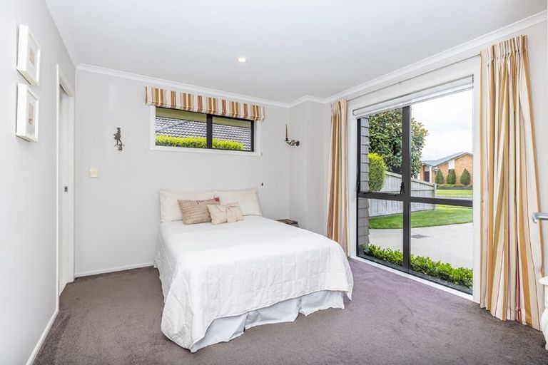 Photo of property in 8 Compton Grove, Huntington, Hamilton, 3210